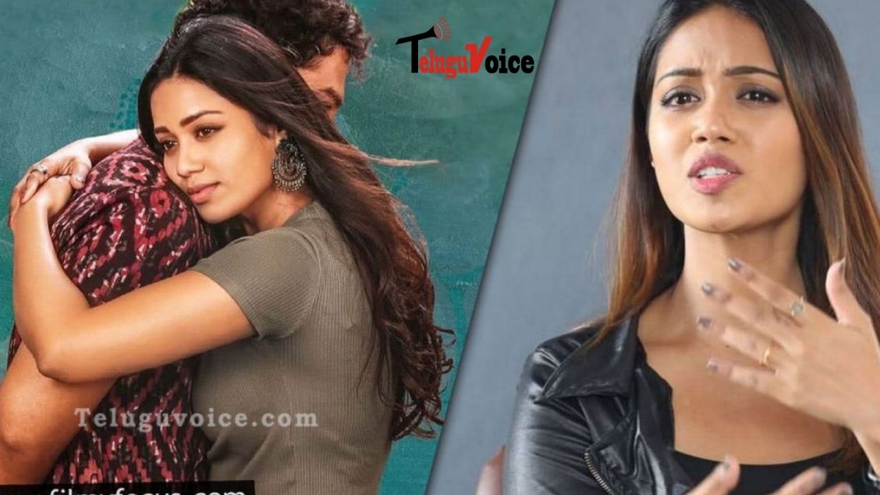 Nivetha Pethuraj About On Screen Kiss In Paagal