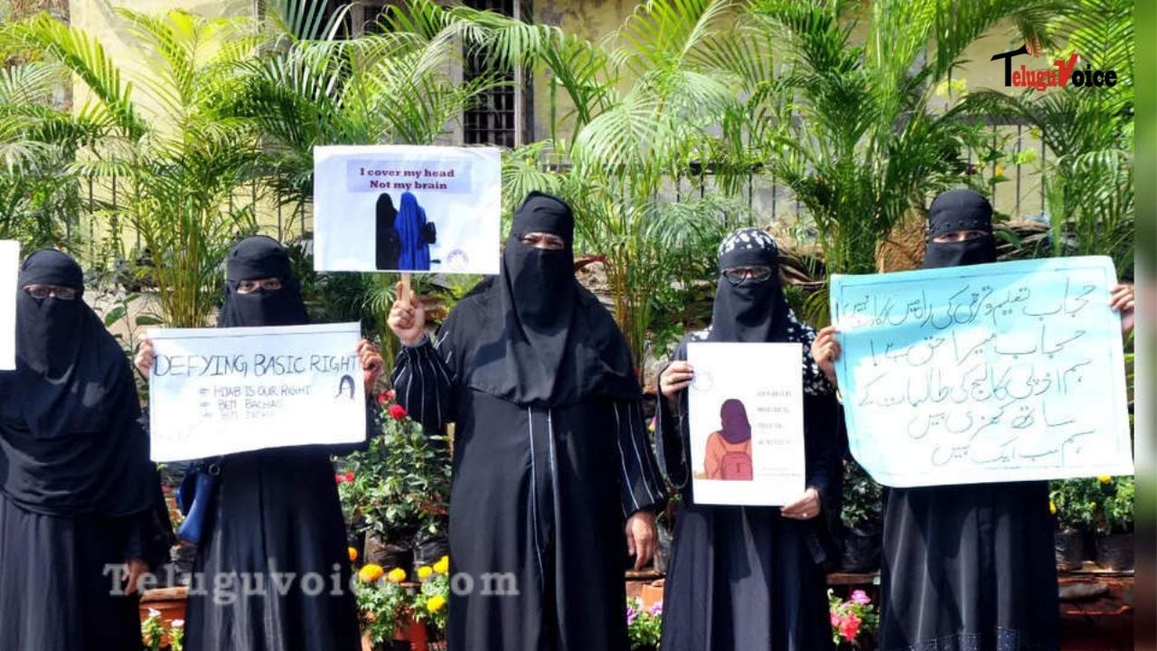 Hijab Protests Flare Up Across Karnataka teluguvoice