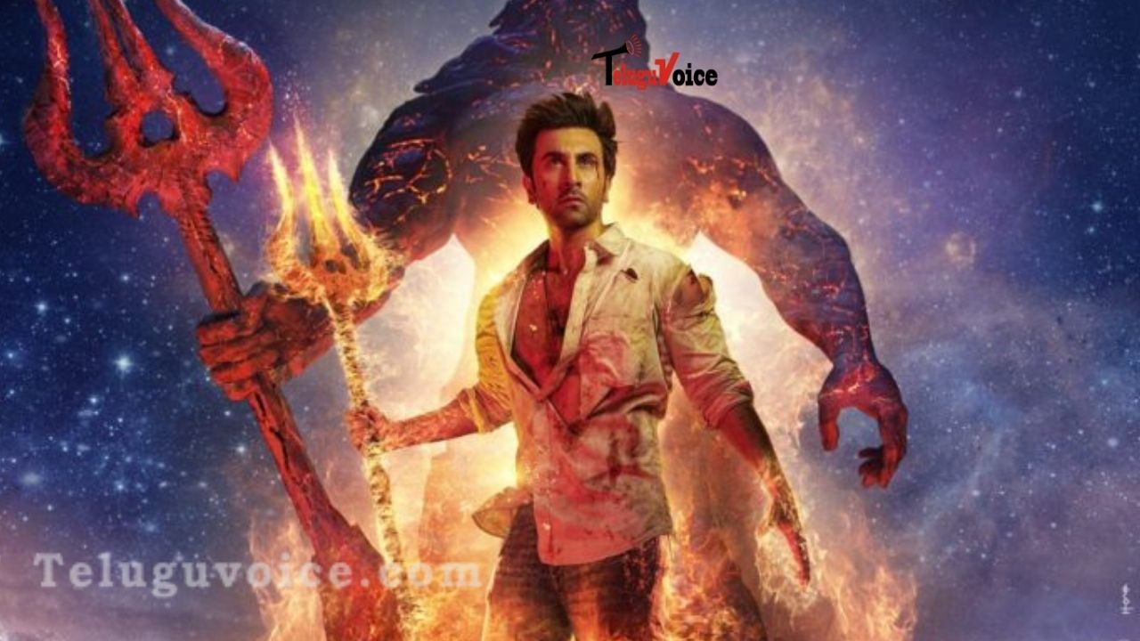 Bollywood Actor Visits Vizag For Brahmastra Promotions