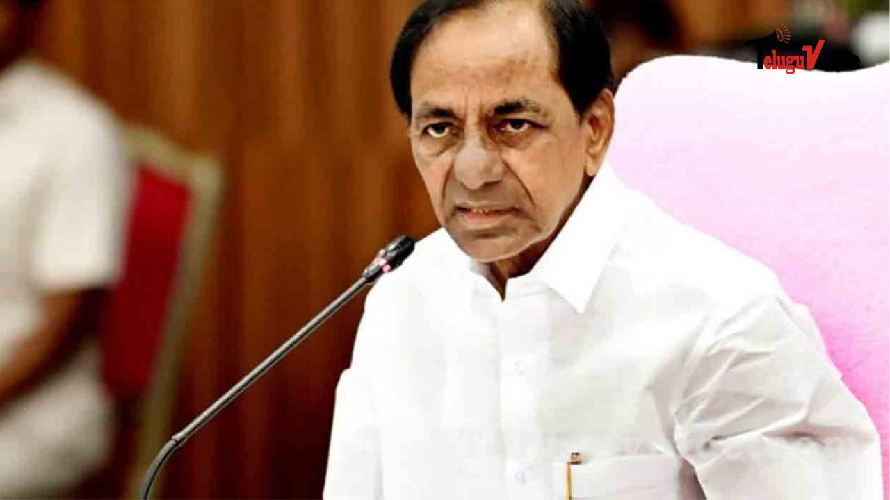 KCR: 50 Lakhs And A Government Job For The Kin Of Forrest Ranger teluguvoice