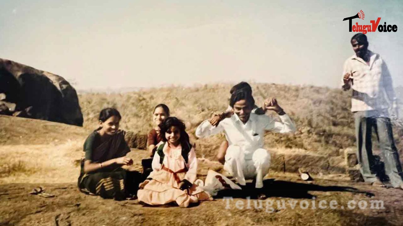 Vintage family photos go viral when Kondagattu is visited by CM K Chandrashekhar Rao. teluguvoice