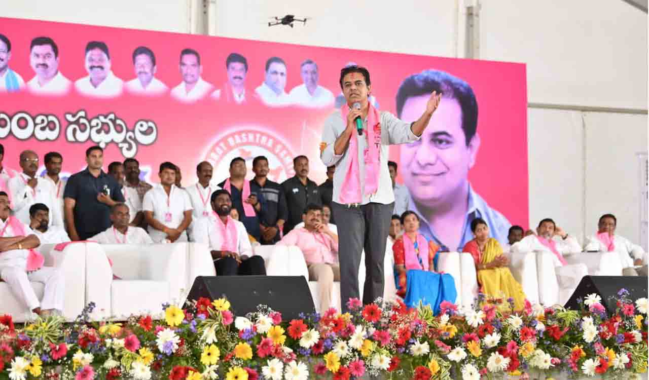 Telangana's 3 crore people are ruled by their families, according to KTR. teluguvoice