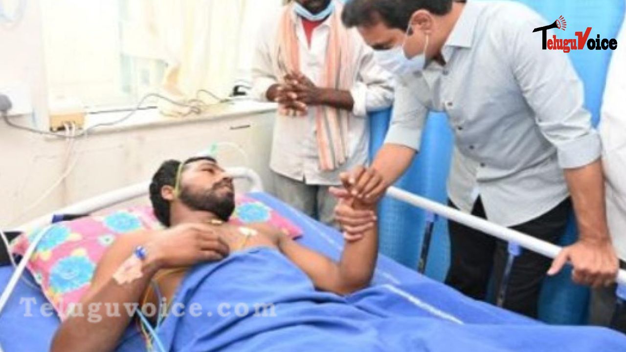 Telangana: Minister KTR comforts Khammam fire victims in NIMS teluguvoice