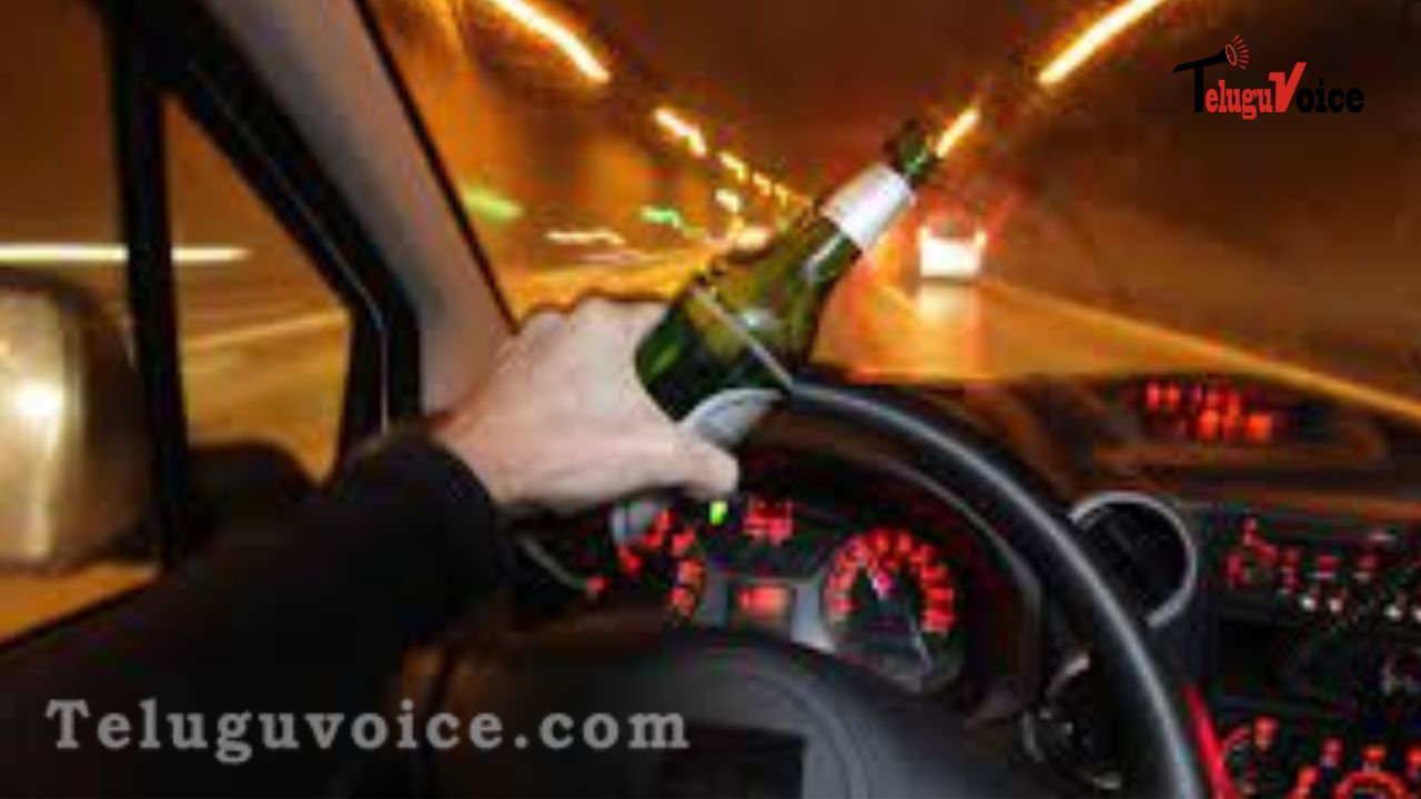 In the United States, a drunken Indian woman injures five people. teluguvoice