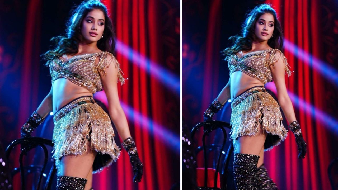 Janhvi Kapoor's killer curves are on full display in this photo. teluguvoice