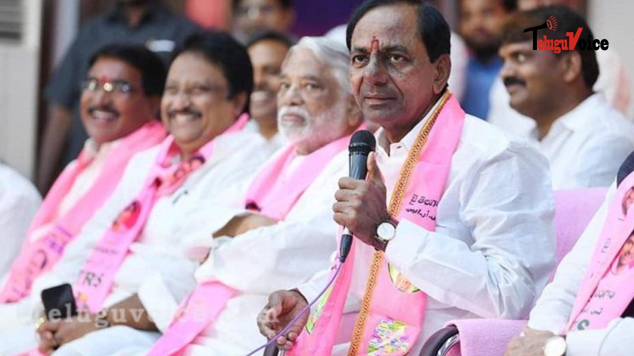 CM KCR shows off the Bharat Jagruti book on the past of Telangana. teluguvoice