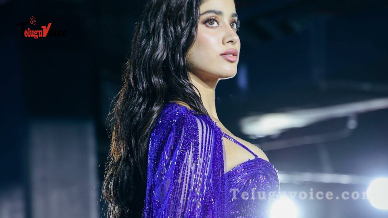 Janhvi Kapoor flaunts her curves in a new photoshoot. teluguvoice