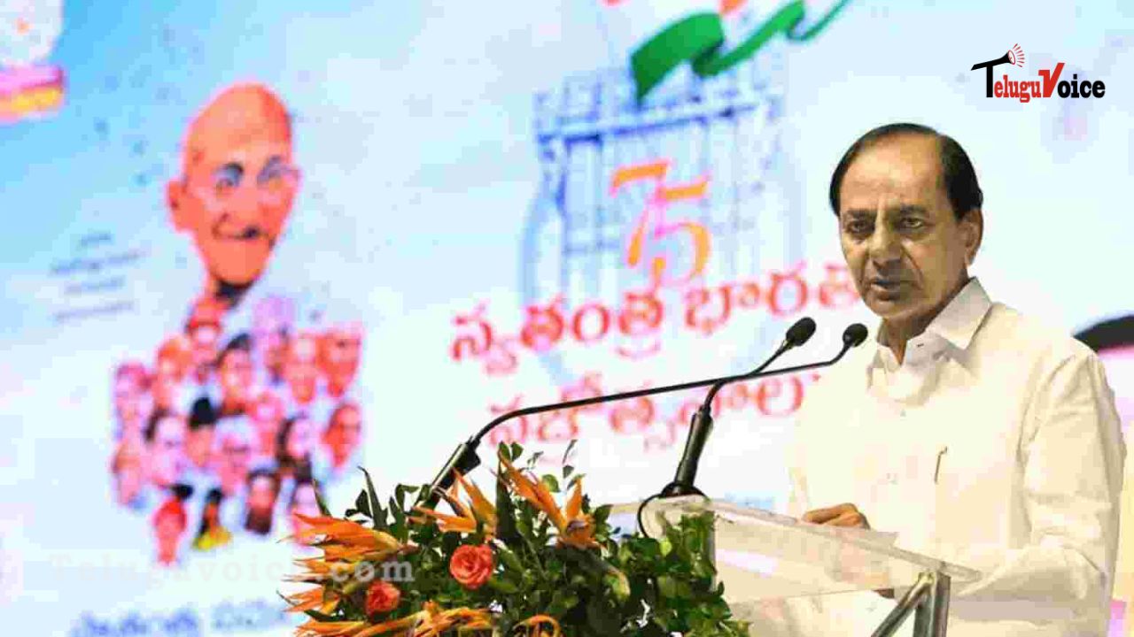 KCR links liberation fight to Telangana agitation teluguvoice