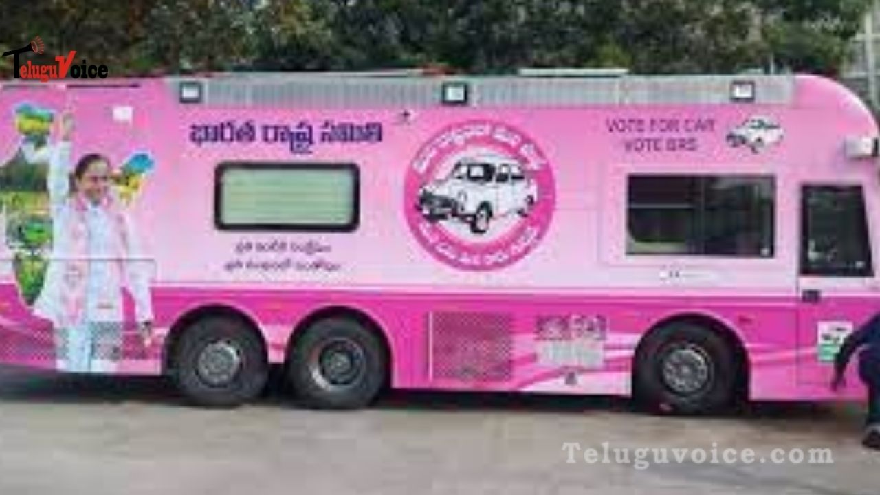 KCR receives a luxurious election campaign vehicle as a gift from Akhilesh. teluguvoice