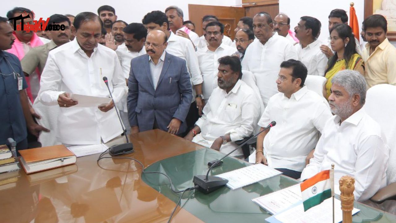 Telangana Chief Minister K Chandrashekar Rao Takes Oath as Member of State Assembly teluguvoice