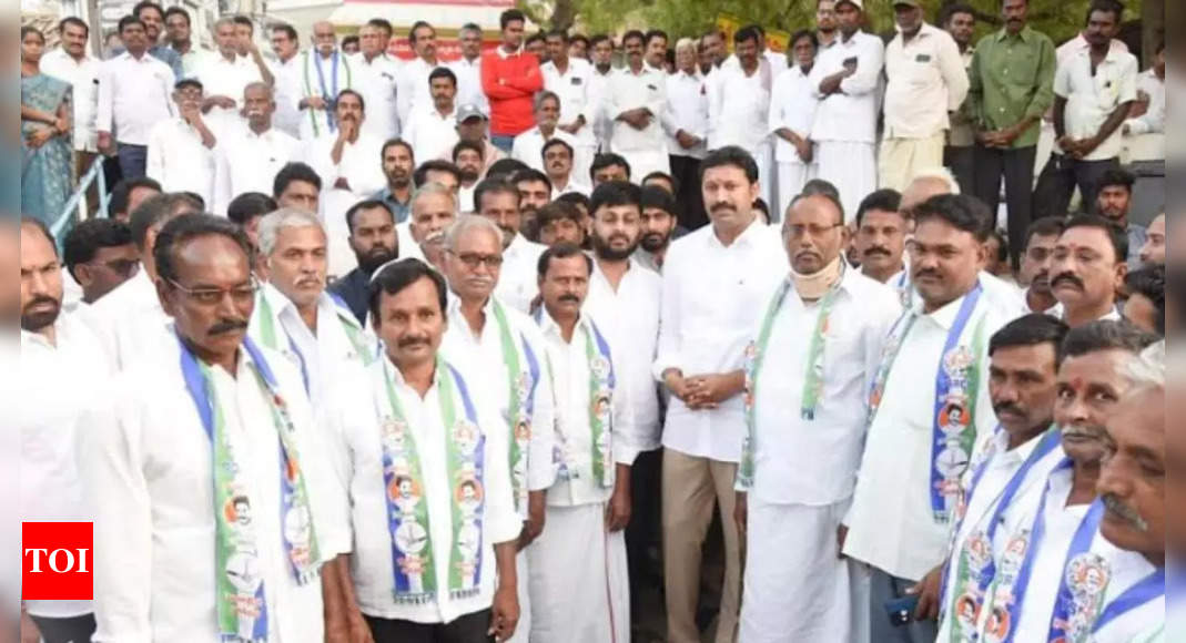 YSRCP MP YS Avinash Reddy Galvanizes Support in Kadapa Ahead of Elections teluguvoice