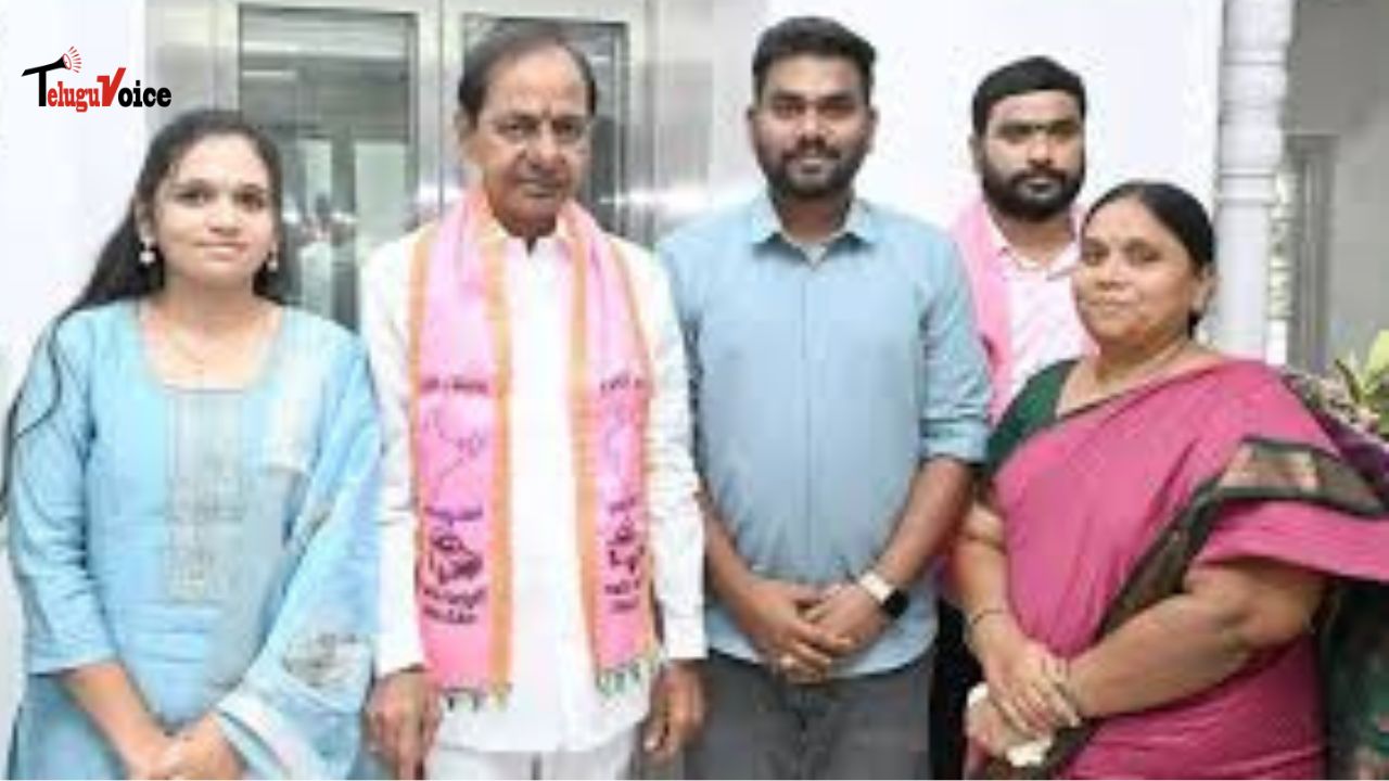 Former CM Continues Support for Telangana Martyr's Family teluguvoice