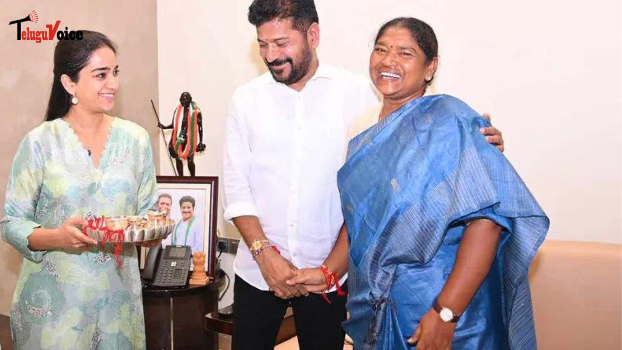 Seethakka and Deepa Dasmunshi Tie CM Revanth Reddy a rakhi.  teluguvoice