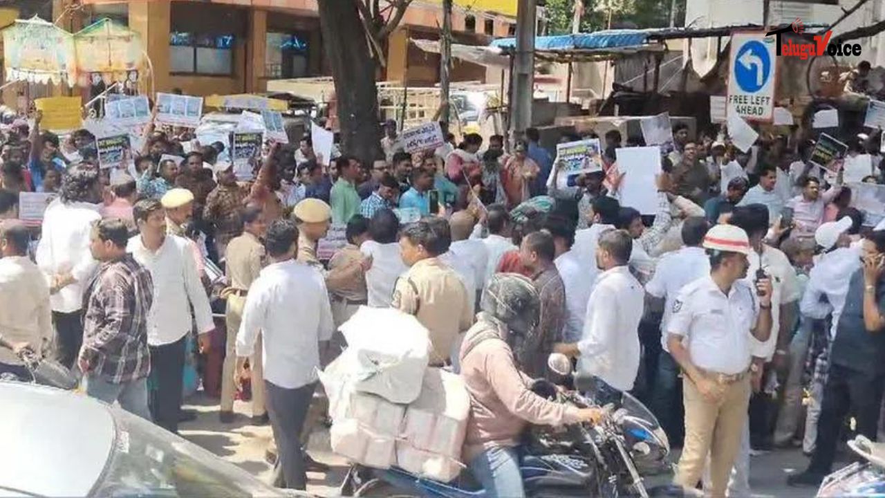 State government workers demonstrate in front of Gandhi Bhavan against Chief Minister Revanth Reddy  teluguvoice