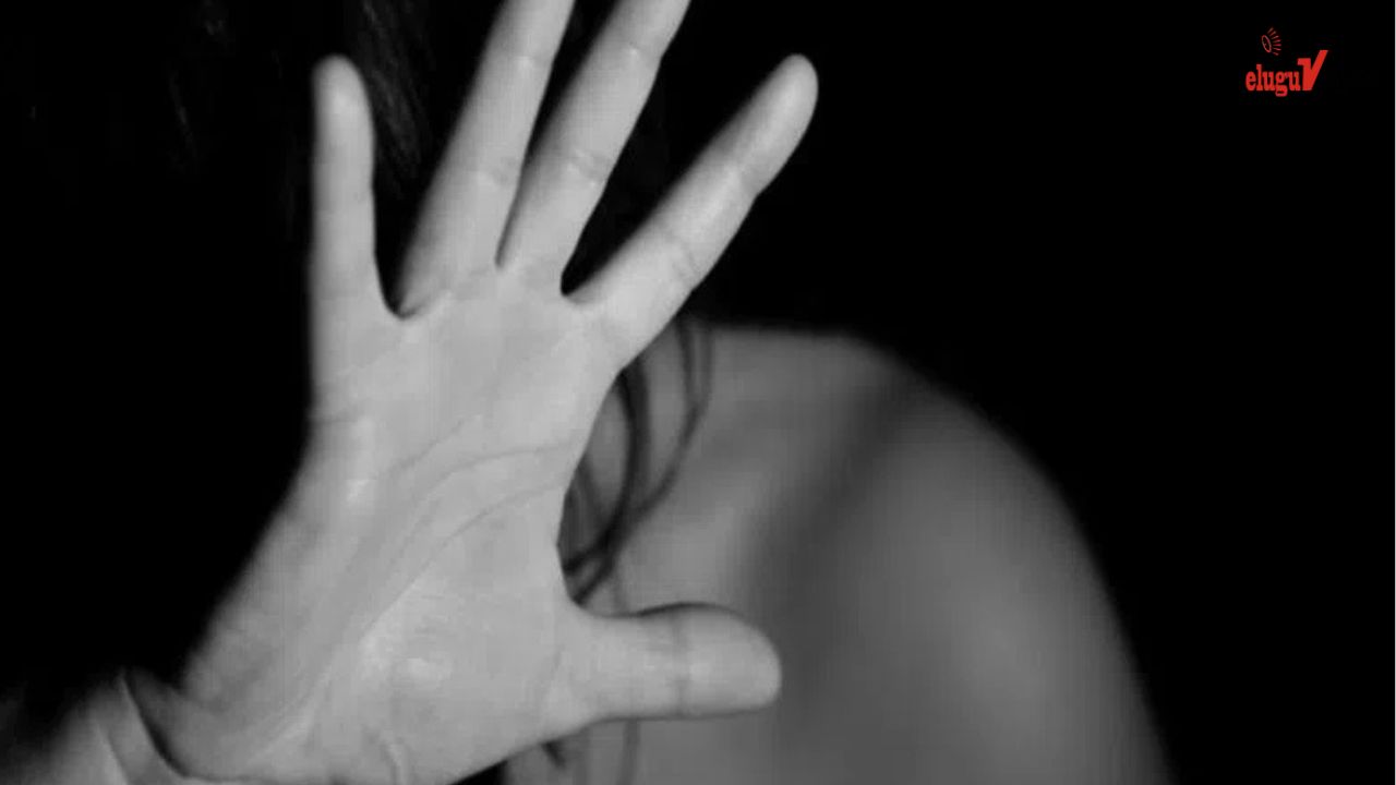 Woman Techie Raped by Auto Driver and Another Man in Hyderabad teluguvoice