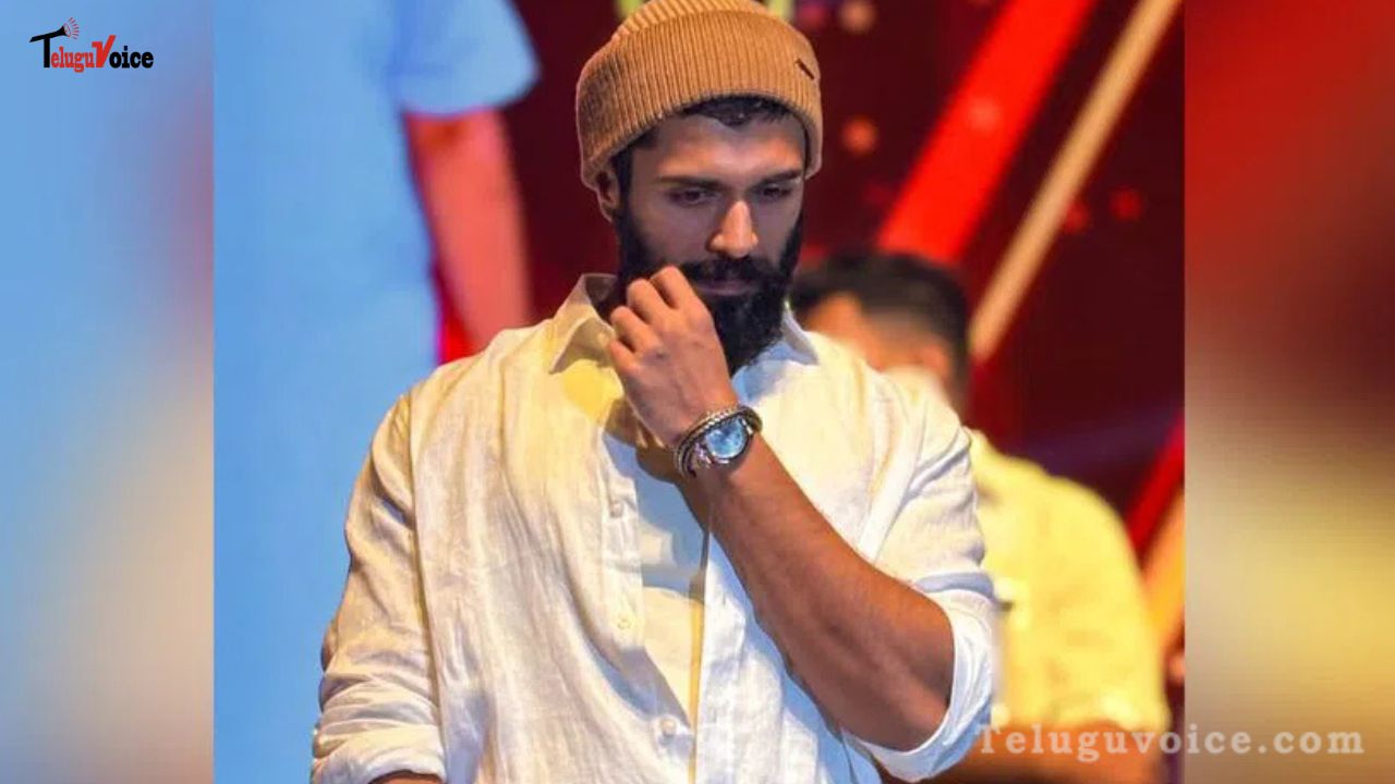 Vijay Deverakonda Booked Under SC/ST Act for Controversial Remarks teluguvoice