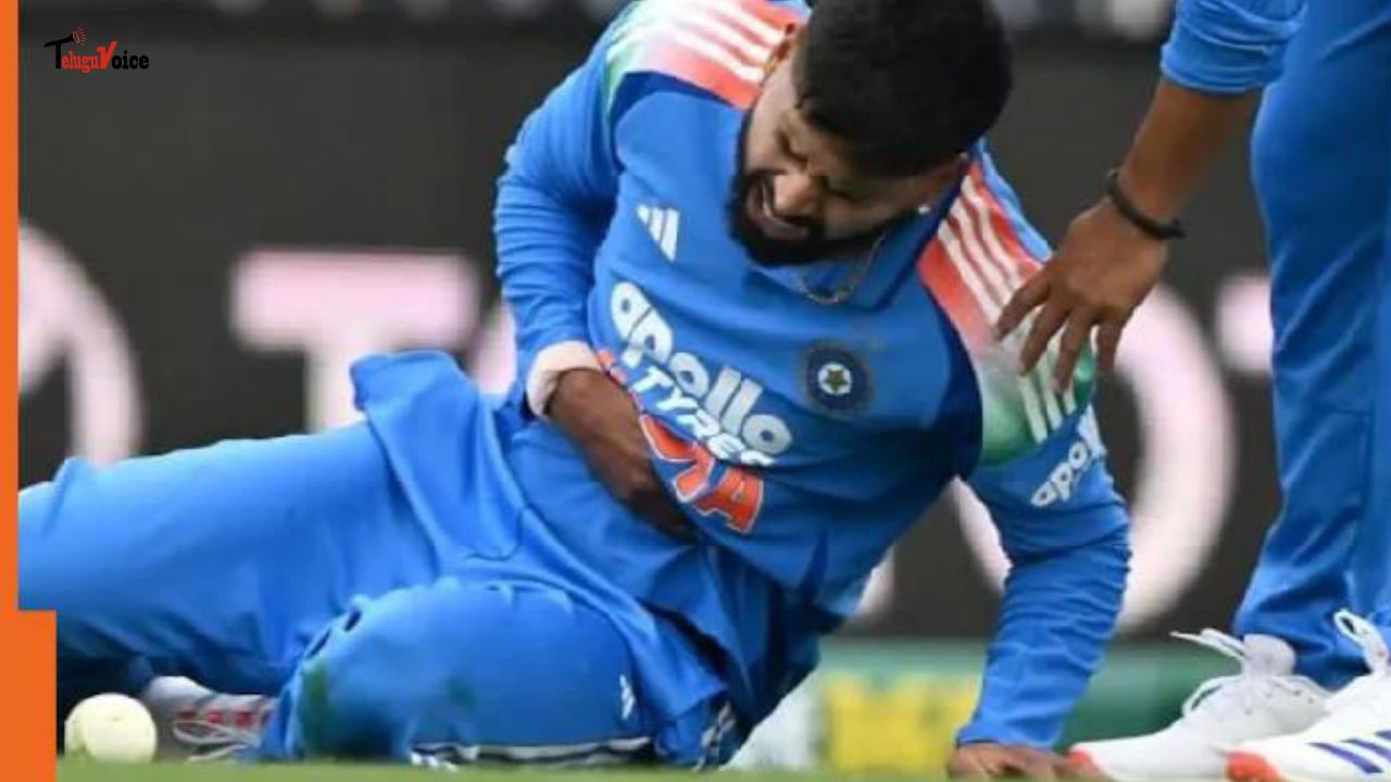 Shreyas Iyer Recovering in Sydney After Rare Spleen Injury, Family Joins Him for Support Shreyas Iyer Recovering in Sydney After Rare Spleen Injury, Family Joins Him for Support teluguvoice