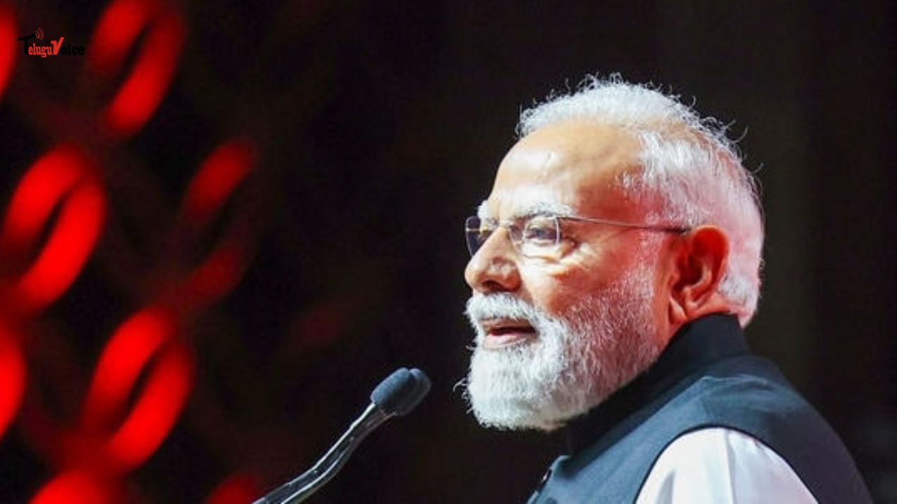 ‘Bharat Mata Ki Jai’ Resonates in Muscat as PM Modi Arrives in Oman, Receives Grand Diaspora Welcome ‘Bharat Mata Ki Jai’ Resonates in Muscat as PM Modi Arrives in Oman, Receives Grand Diaspora Welcome teluguvoice